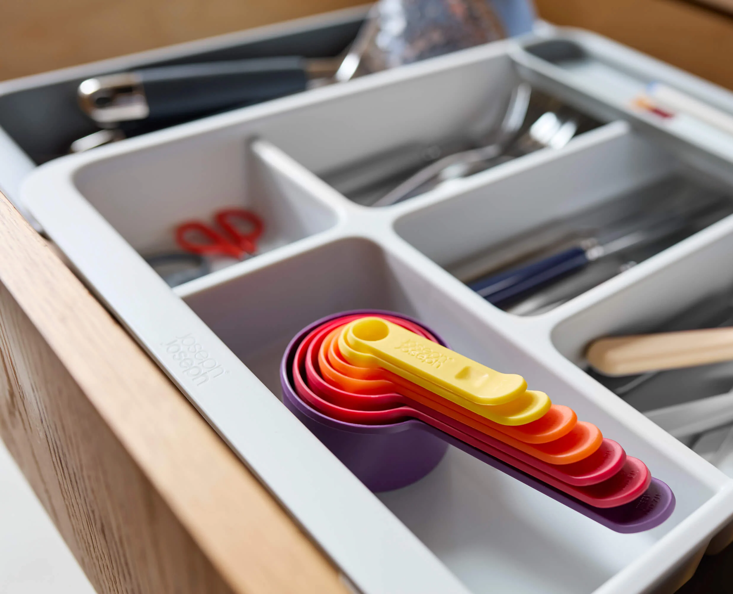 DrawerStore™ Expanding Cutlery, Utensil & Gadget Organizer - Image 5