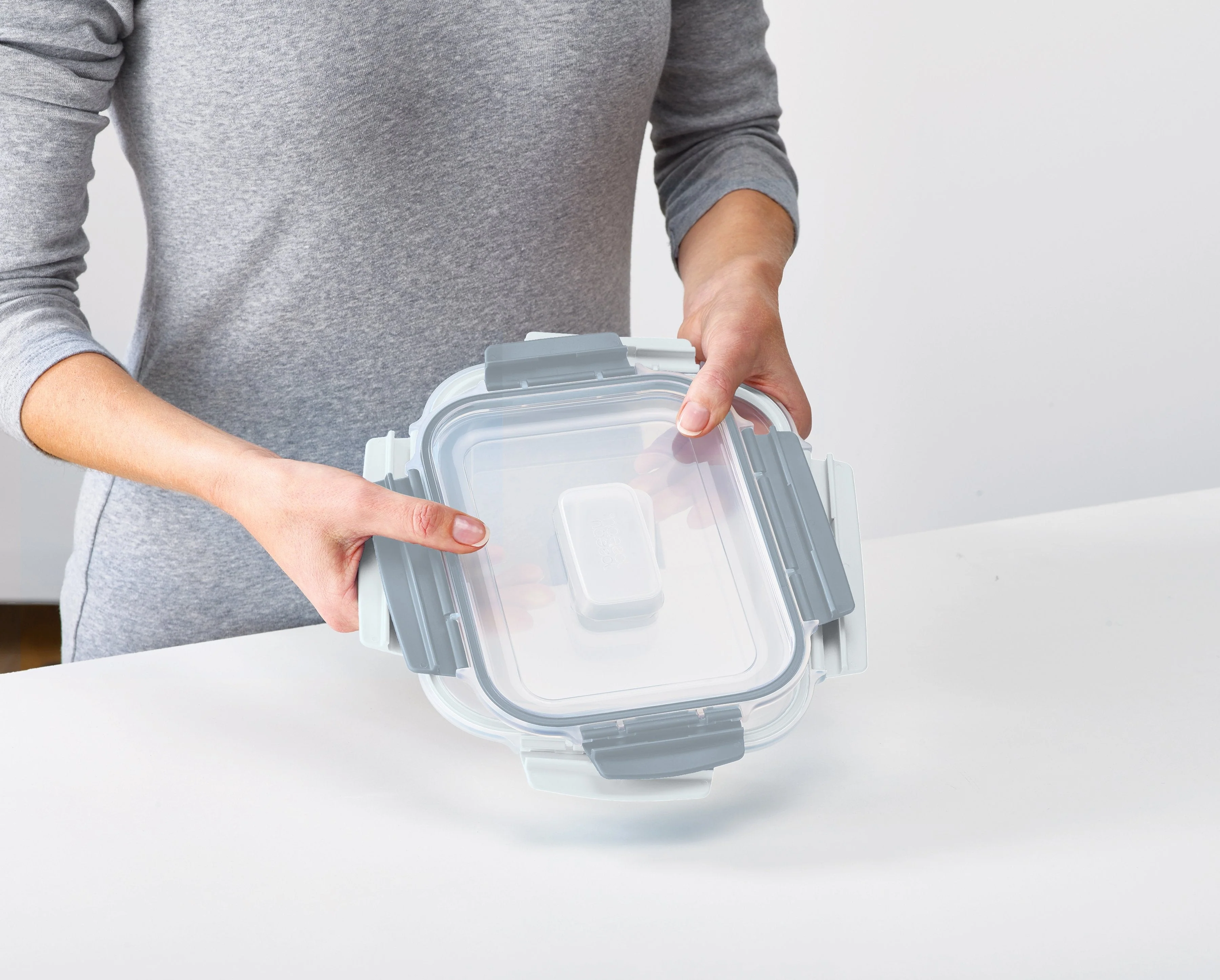 Nest™ Lock 10-piece Blue Food Container Set - Editions - Image 4