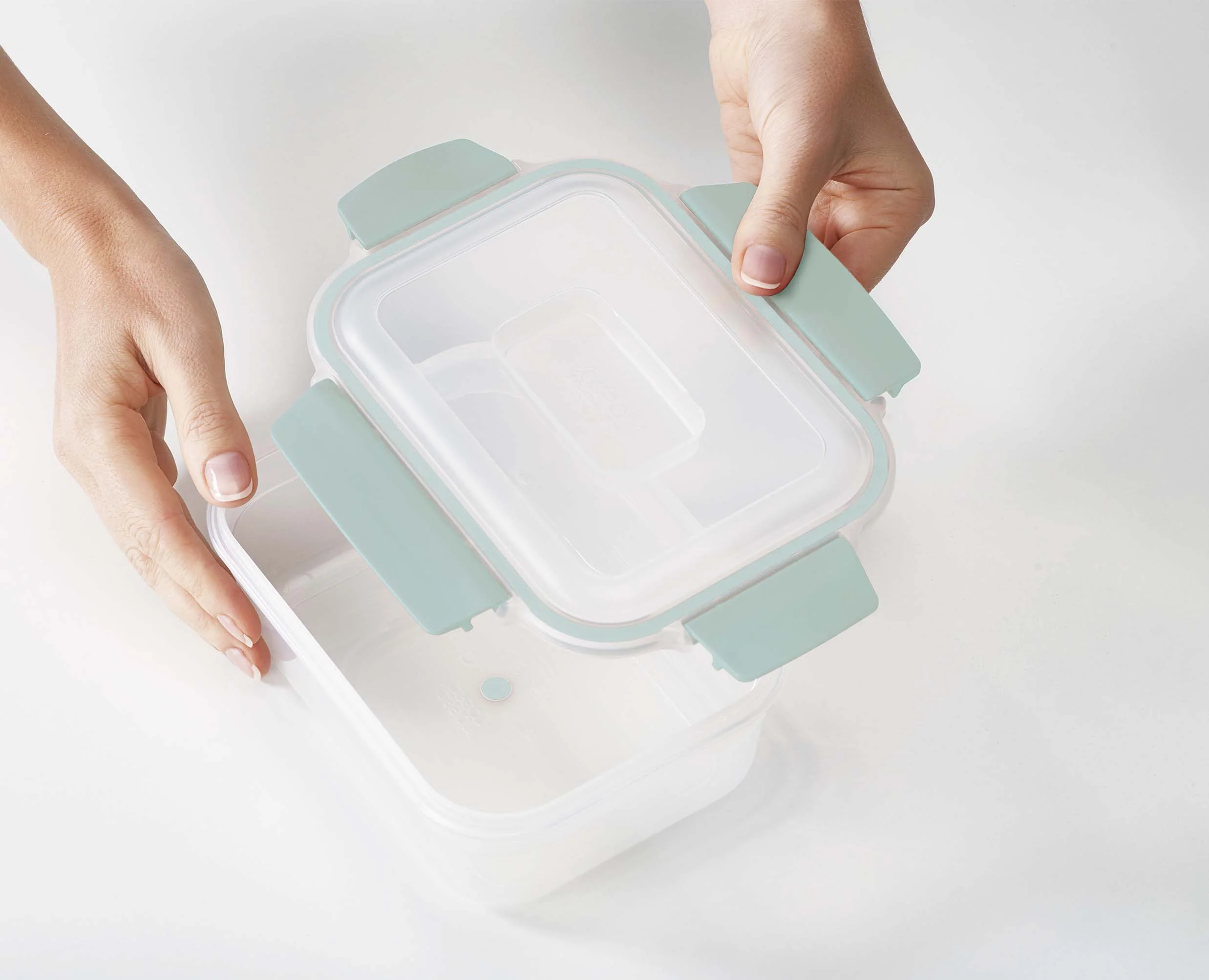 Nest™ Lock 10-piece Green Food Container Set - Editions - Image 5